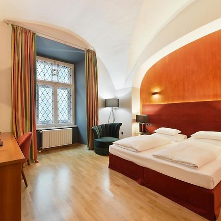 Boutique Hotel Dom - Rooms & Suites Graz Exterior foto